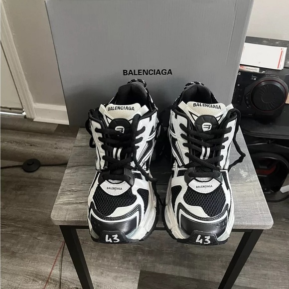 Balenciaga runner - Picture 7 of 8